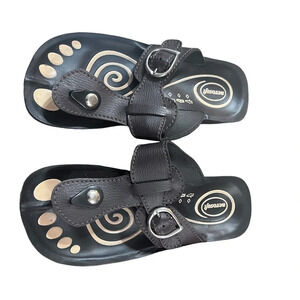 Aerosoft women's freedom brown flip flop sandal size 36